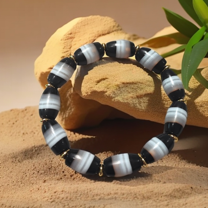 蓝沁缠丝玛瑙手串 一线药师