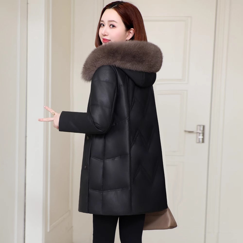 真皮羽绒服女中长款绵羊皮皮衣2025冬新款海宁皮草中老年修身外套