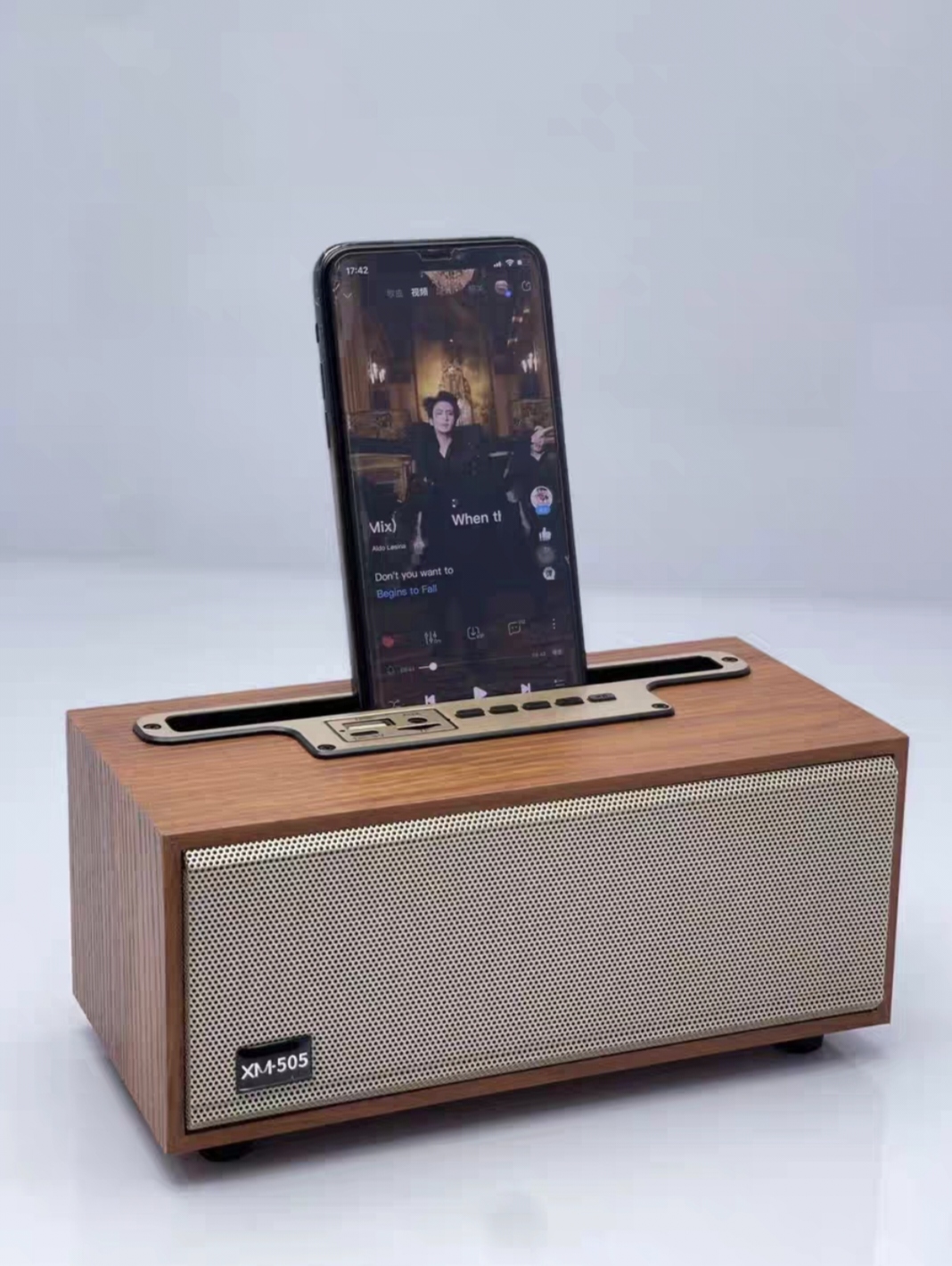 95新  主板CPU 蓝牙小音箱 硬盘录像机 无线鼠键 福袋礼物 四选一