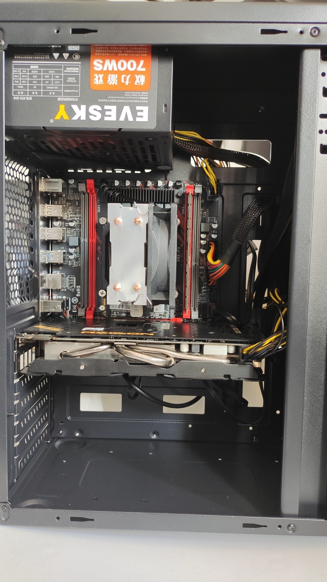95新 Intel/英特尔 X99主机-E5-2666v3 588游戏多开设计渲染主机 