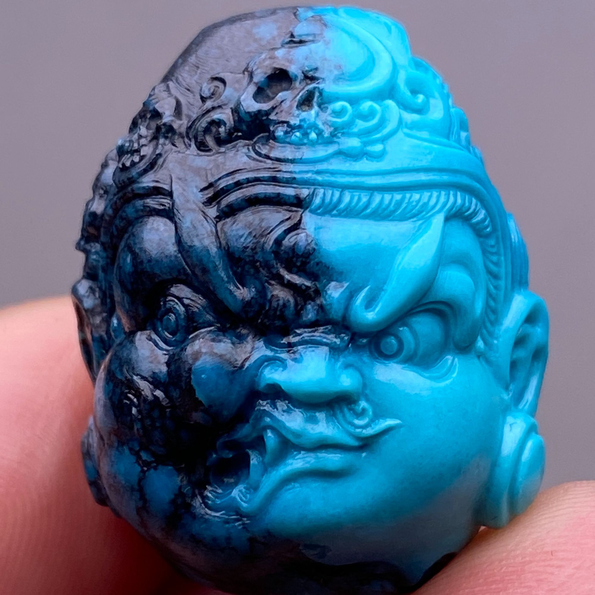 天然原矿绿松石精工雕刻黑白财神、云盖寺暴力蓝-乌兰花