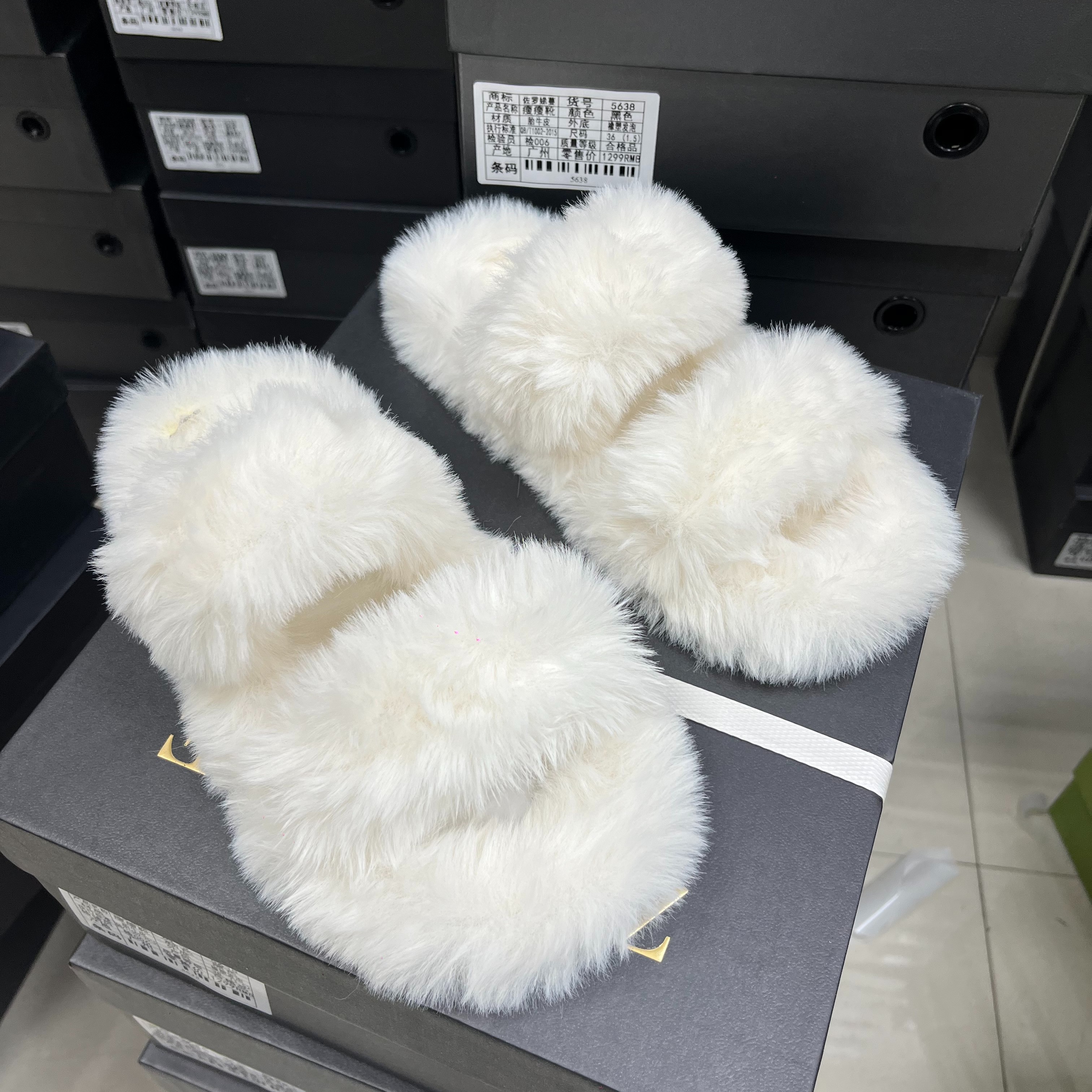 毛毛拖时尚可爱防滑
