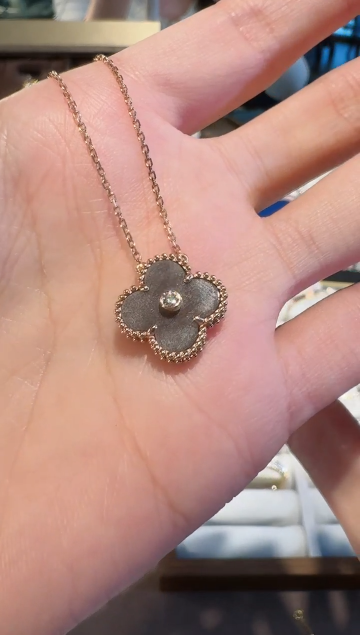 【闪购商品】钻石颈饰18K金镶嵌5克四叶草项链