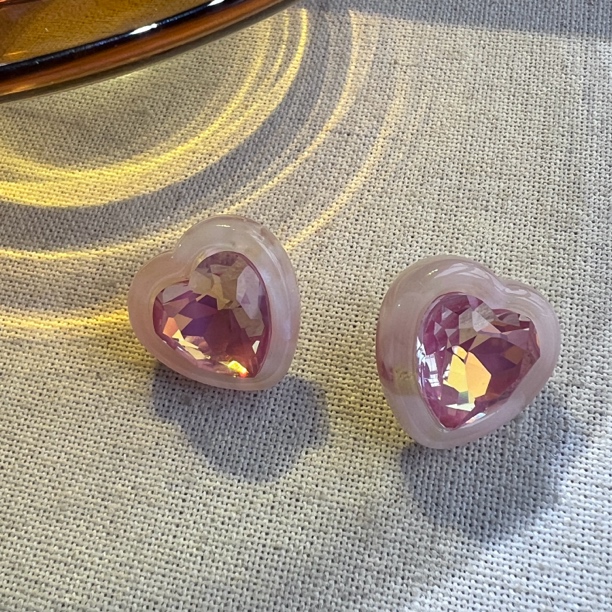 铜合金耳饰 简约小巧爱心耳钉