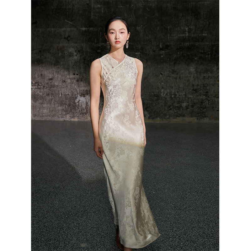 手绘海棠花刺绣 | 人丝亚麻料 | 斜裁 改良式旗袍裙