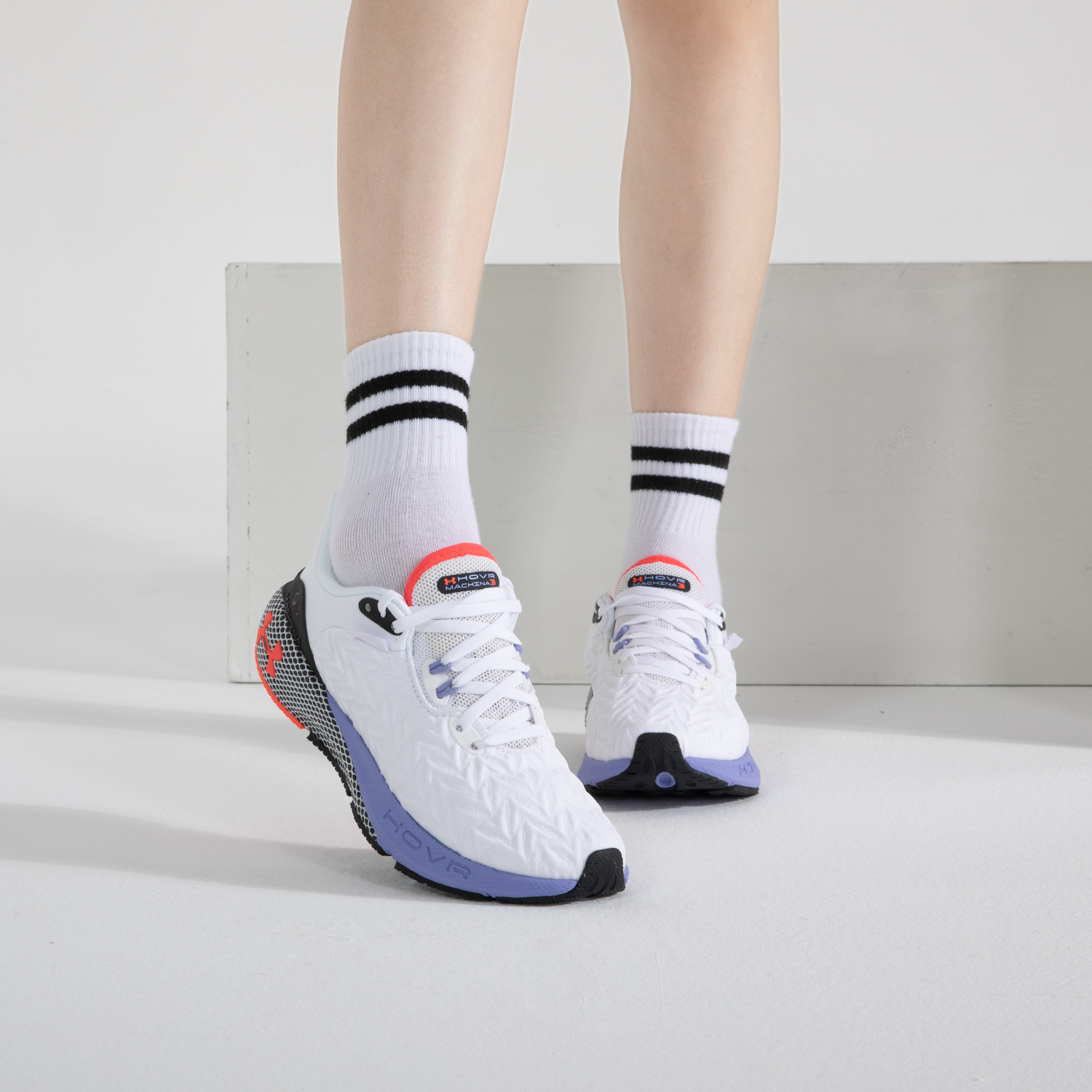 安德玛 HOVR Machina 3 Clone女子运动跑步鞋3026732