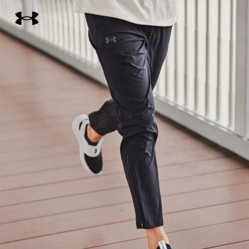 安德玛UA Out the Storm男弹力梭织跑步运动长裤1376799