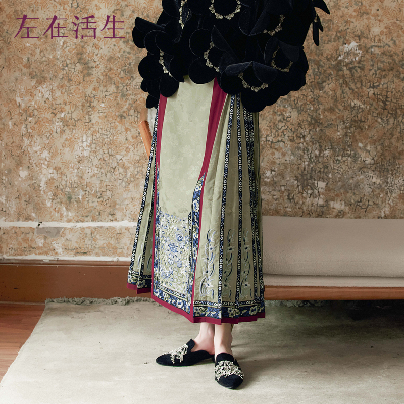 生活在左林栖马面裙系列重工绣花半身裙a字复古国潮新中式1904266