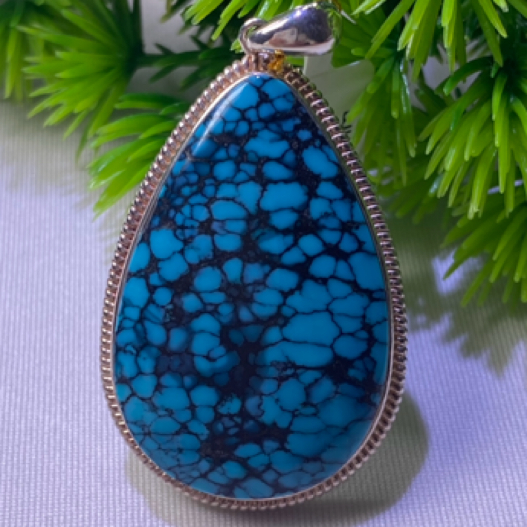 云盖世乌兰花精美水滴形吊坠蓝黑纹理设计项链吊坠蓝色时尚珠宝