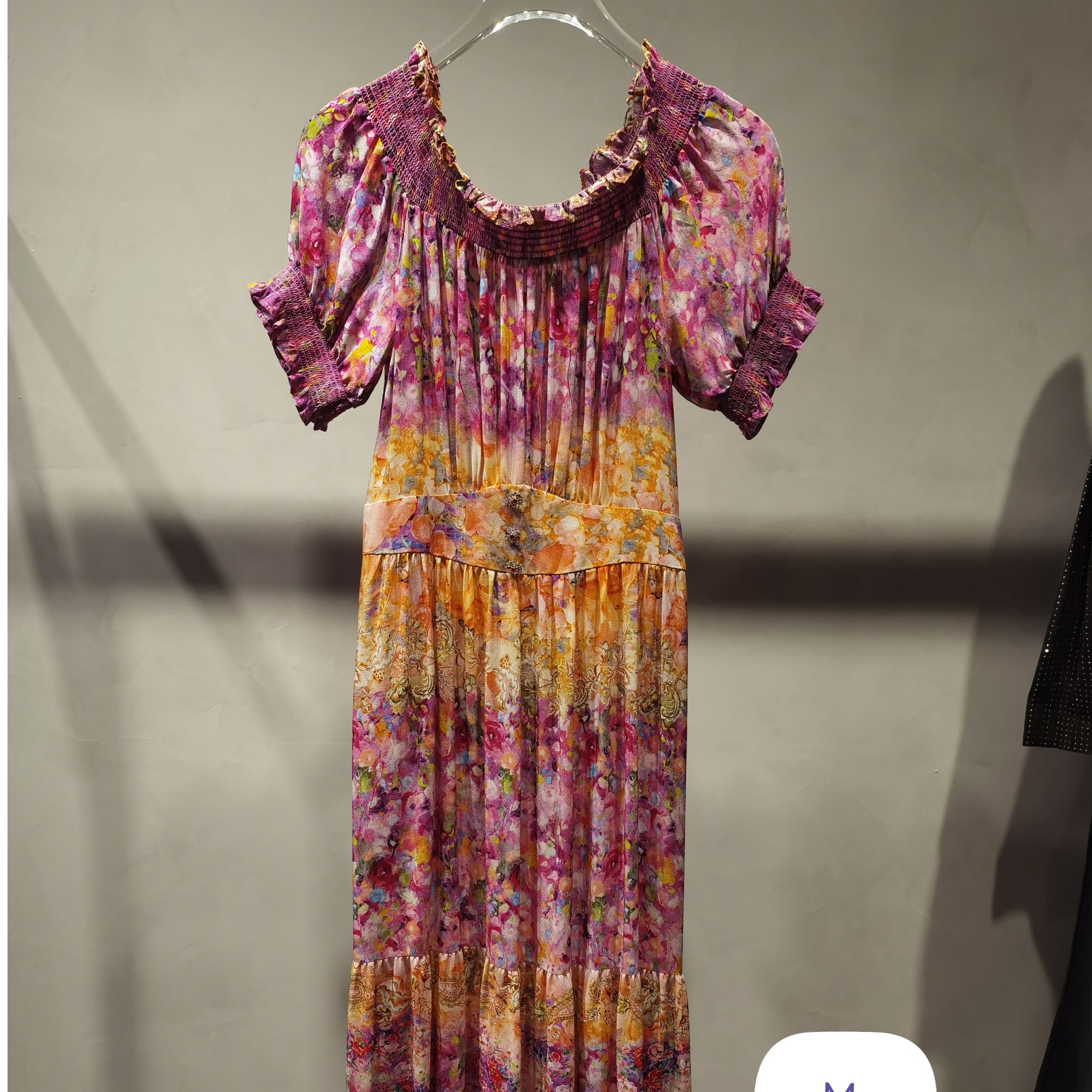 一字领真丝连衣裙