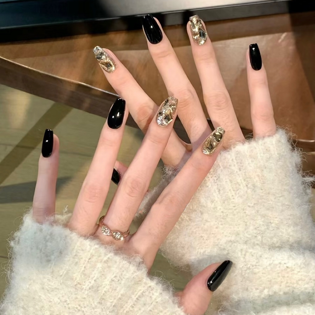 【宴】纯手工短款穿戴甲显白高级气质黑色香槟钻爆闪时尚女神美甲片