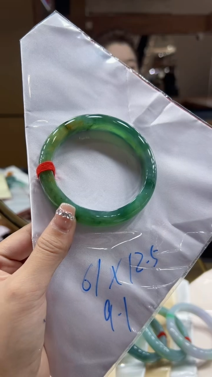 【闪购商品】翡翠手镯未镶嵌翡翠61正