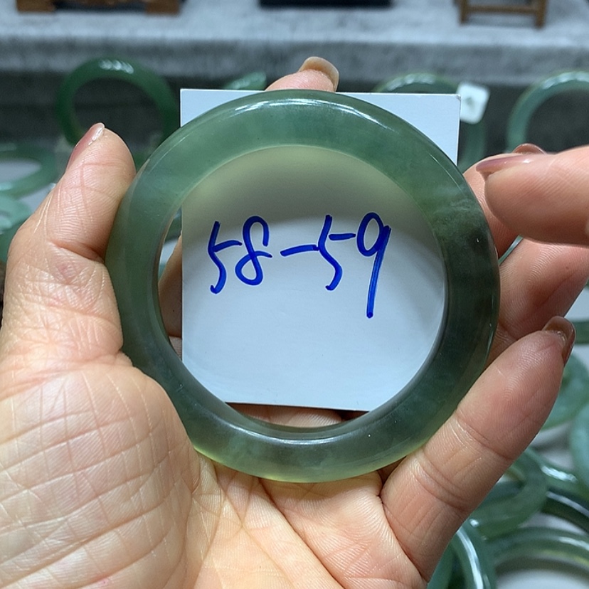 【闪购商品】蛇纹石玉手镯未镶嵌5