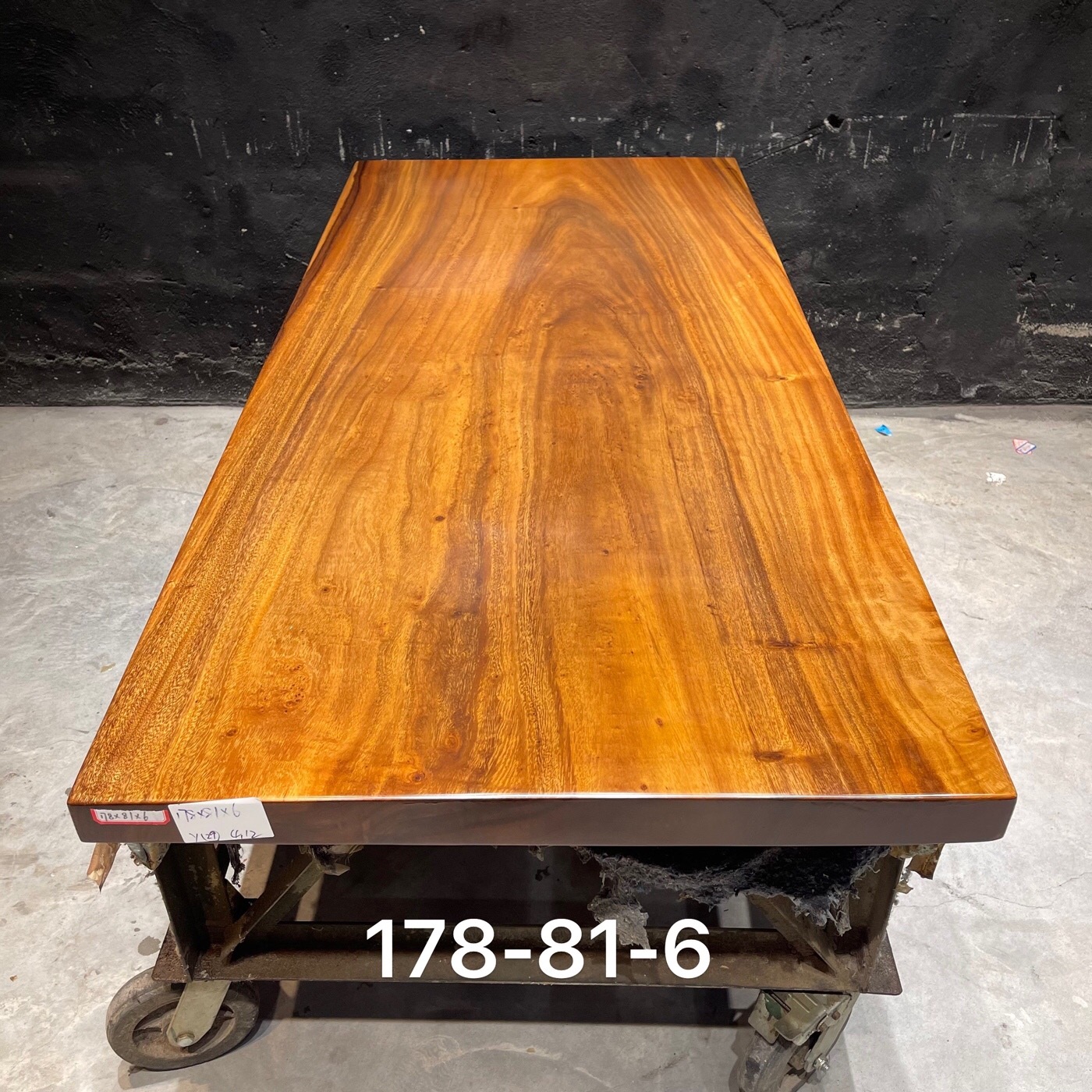 南美胡桃木大板桌尺寸：178-81-6