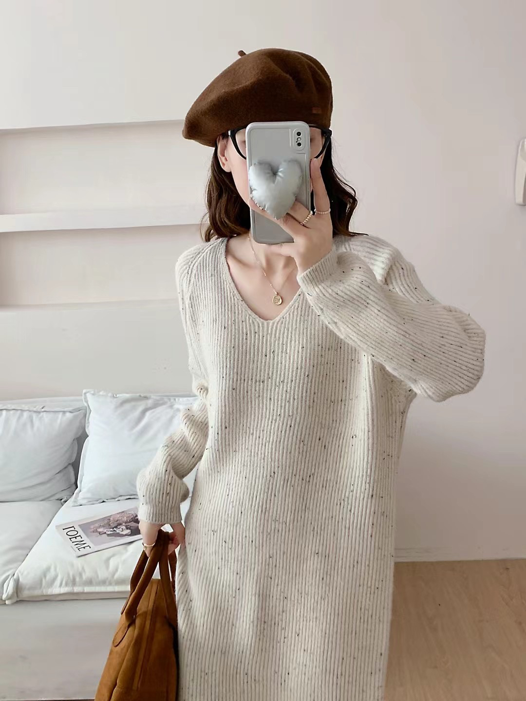 高级感V领针织连衣裙气质慵懒风宽松过膝毛衣长款裙显瘦针织衫女