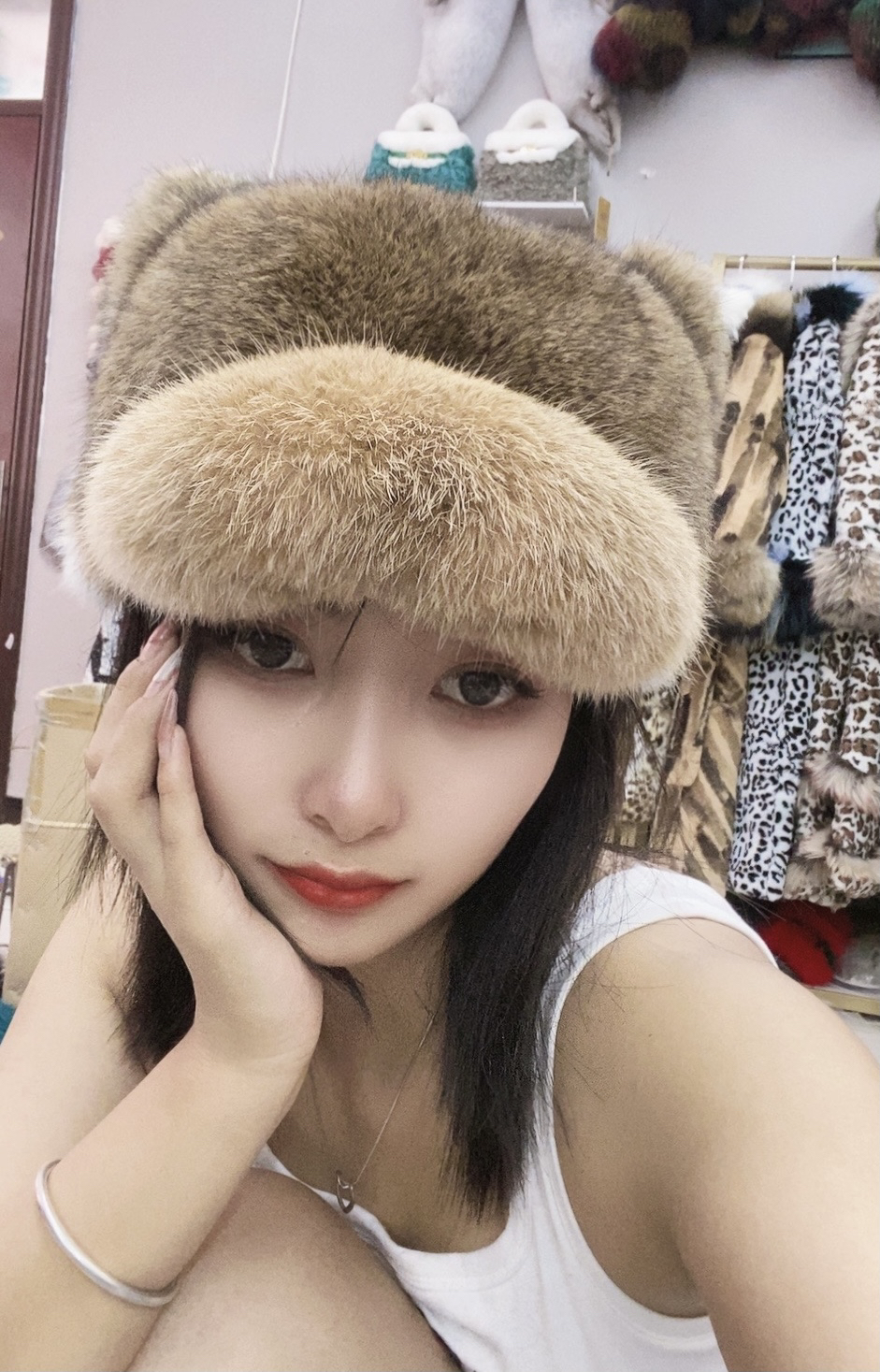 新款时尚百搭可爱气质风兔毛加棉防风抗寒冬季保暖皮草猫耳朵帽子