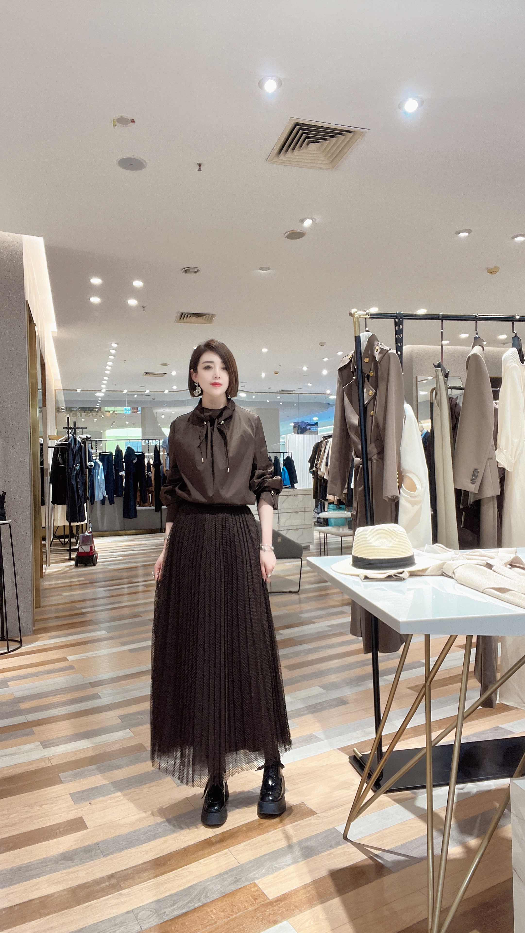 意大利设计师品牌潮牌女装2V4S25015