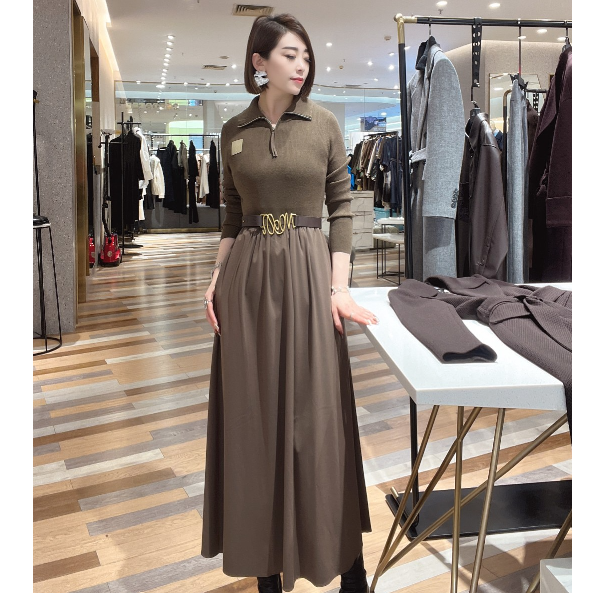 意大利设计师品牌潮牌女装2V4L94138