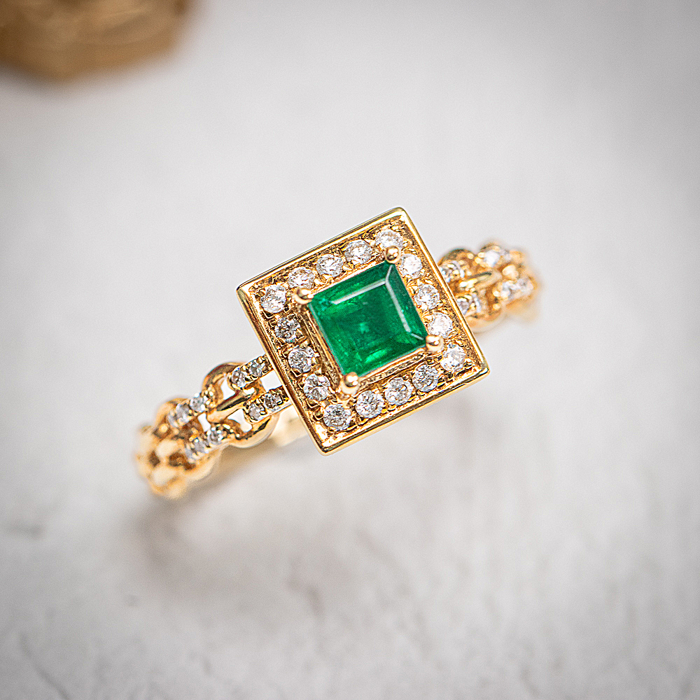 18k金天然祖母绿戒指