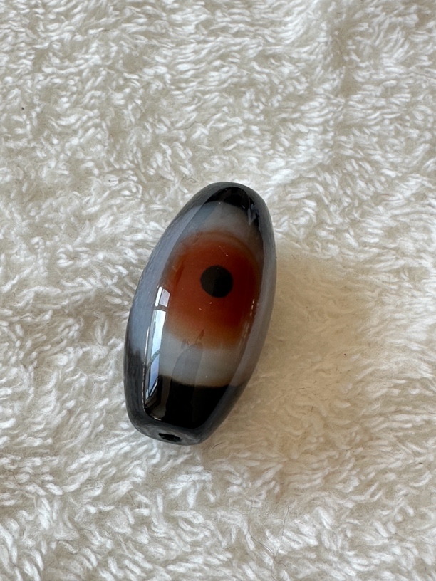 一眼象形气质脖挂珠长3.5厘米左右