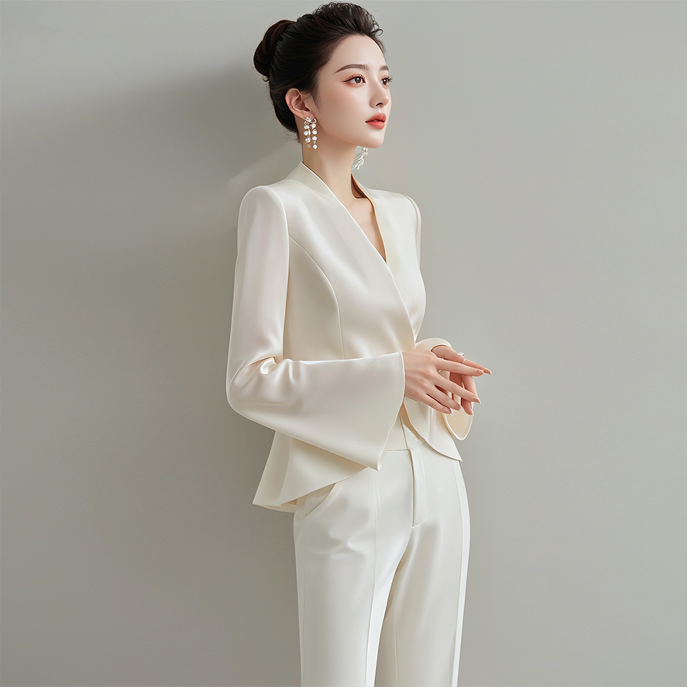 春秋新款时尚高级感简约轻奢洋气精致设计感上衣裤子套装两件套女