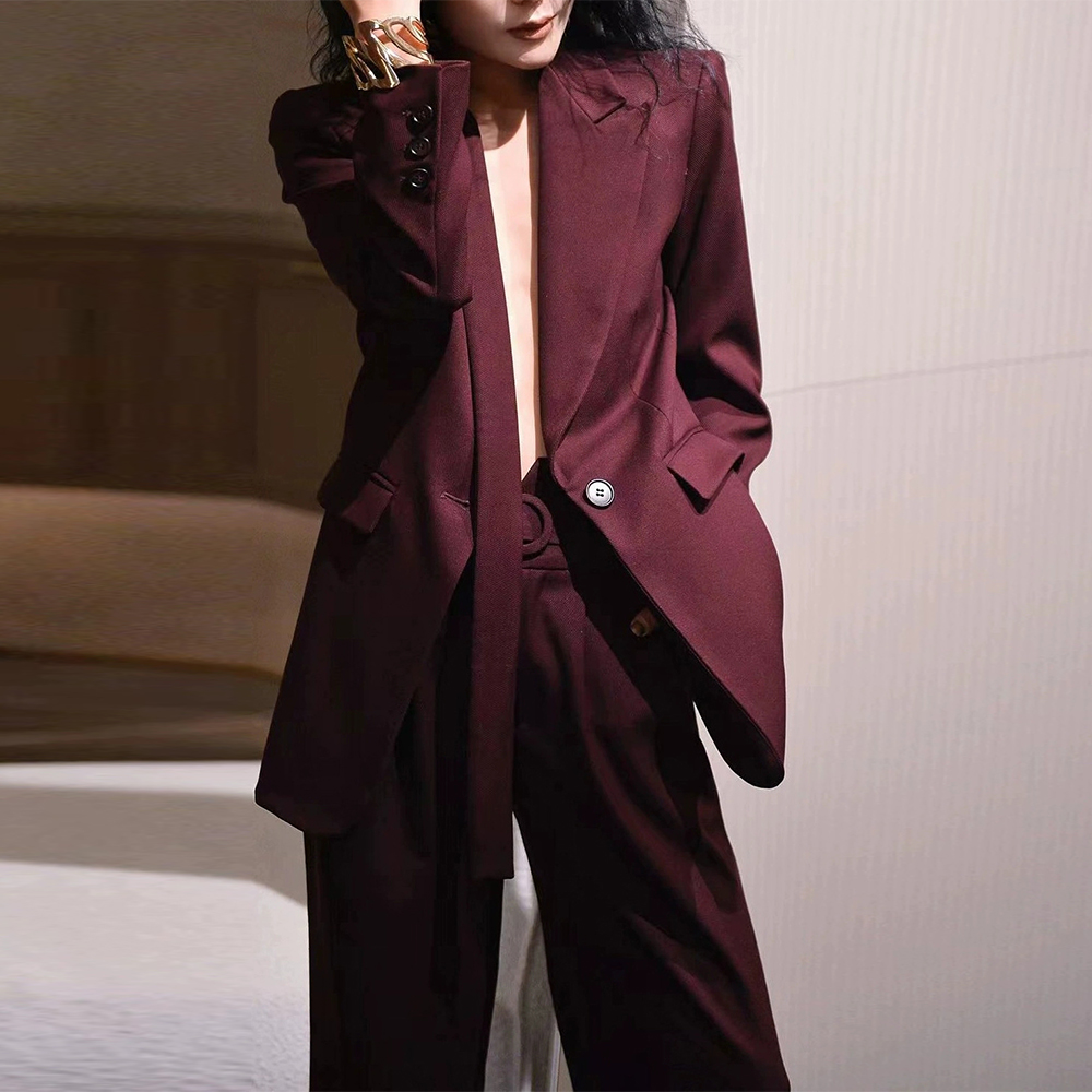 设计感西装套装女今年流行安可拉红飘带西服裤子时尚两件套纯色