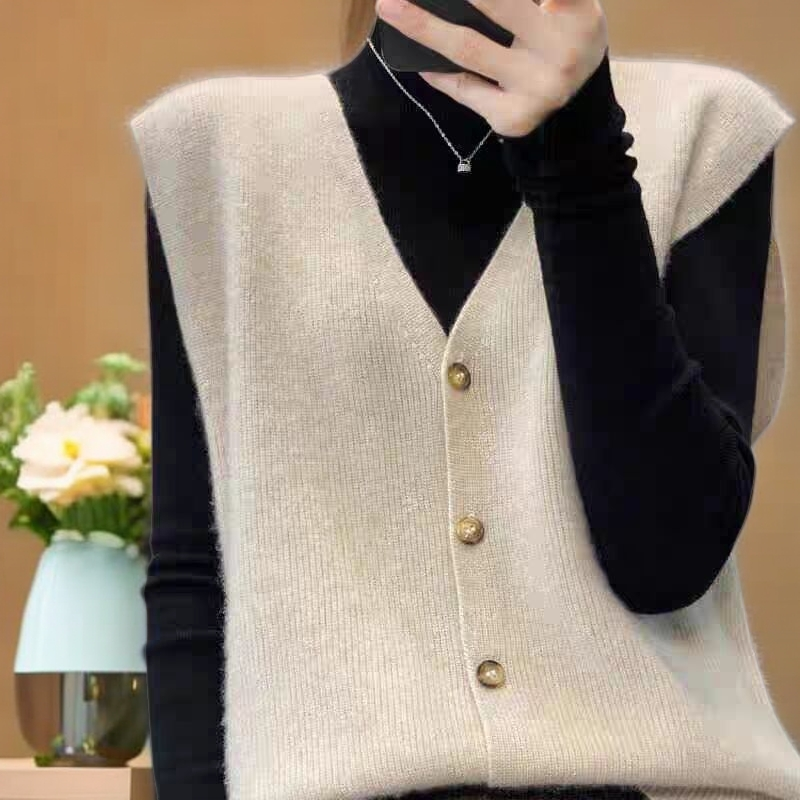 59时尚针织衫，撤柜样衣，偶有瑕疵介意不拍，没有运费险，