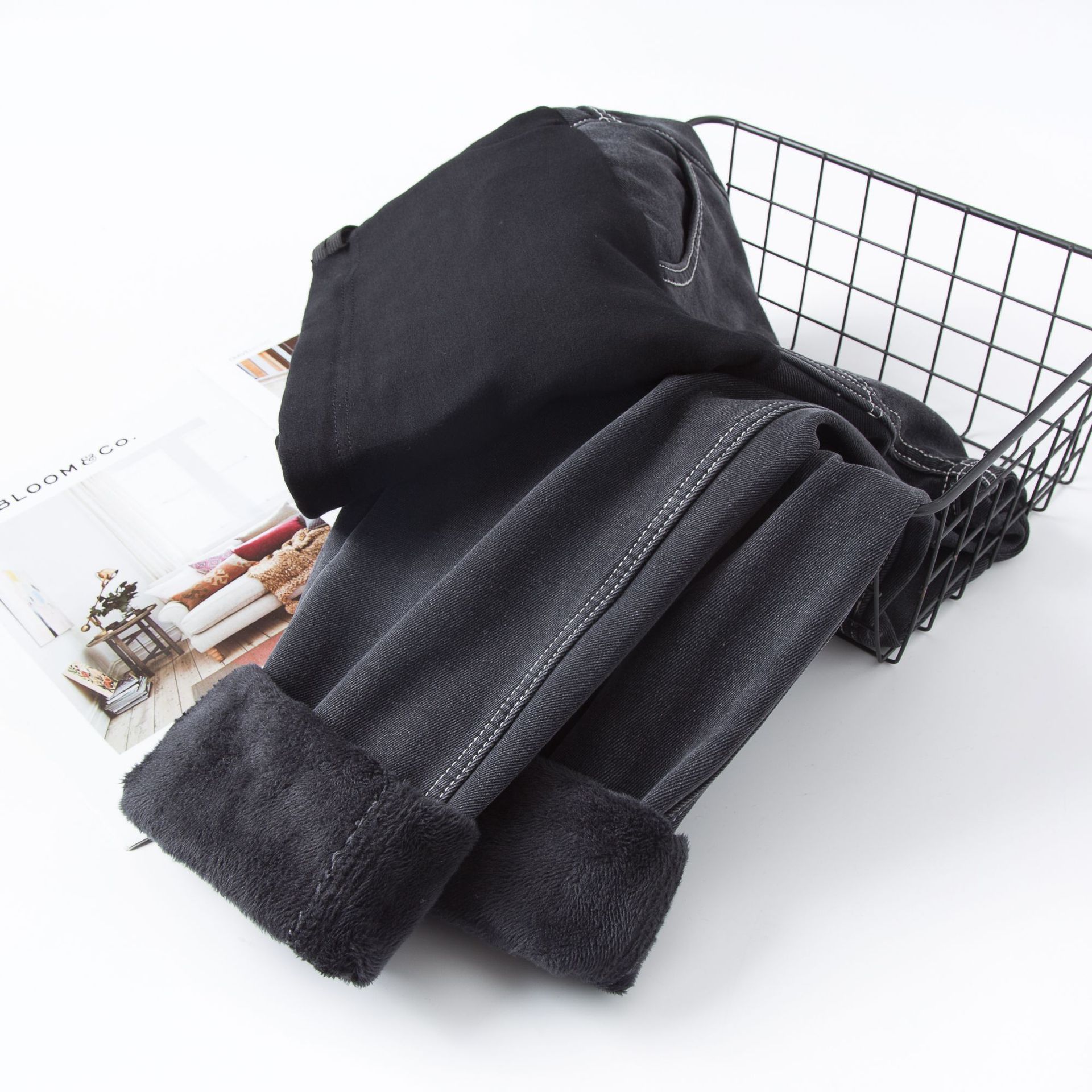 孕妇牛仔裤秋冬季新款加绒加厚保暖外穿时尚托腹裤孕妇裤冬装8685