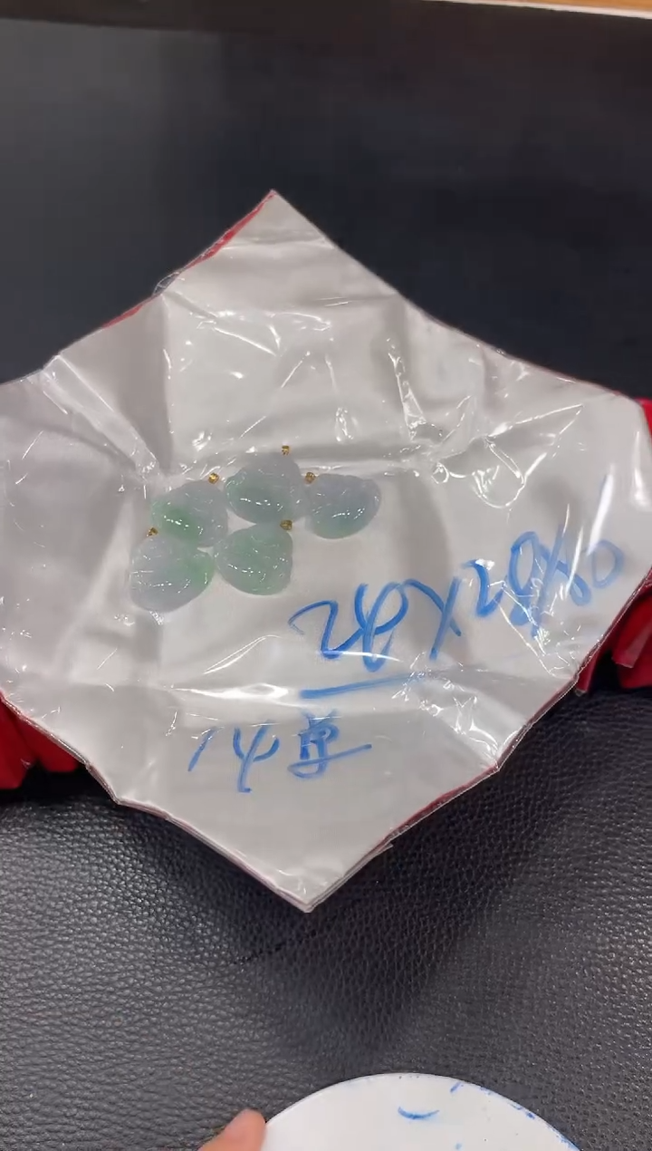 【闪购商品】翡翠佛公挂件/18K金镶嵌大美手镯/370353/多样性发一