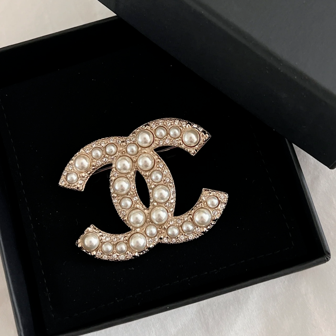 99新 Chanel/香奈儿 100周年金色珍珠镶钻中号胸针 03409