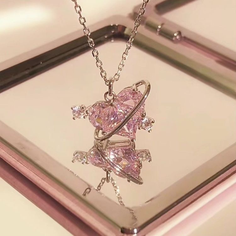 恋爱星球项链女ins小众设计轻奢高级甜美粉钻爱心锁骨链