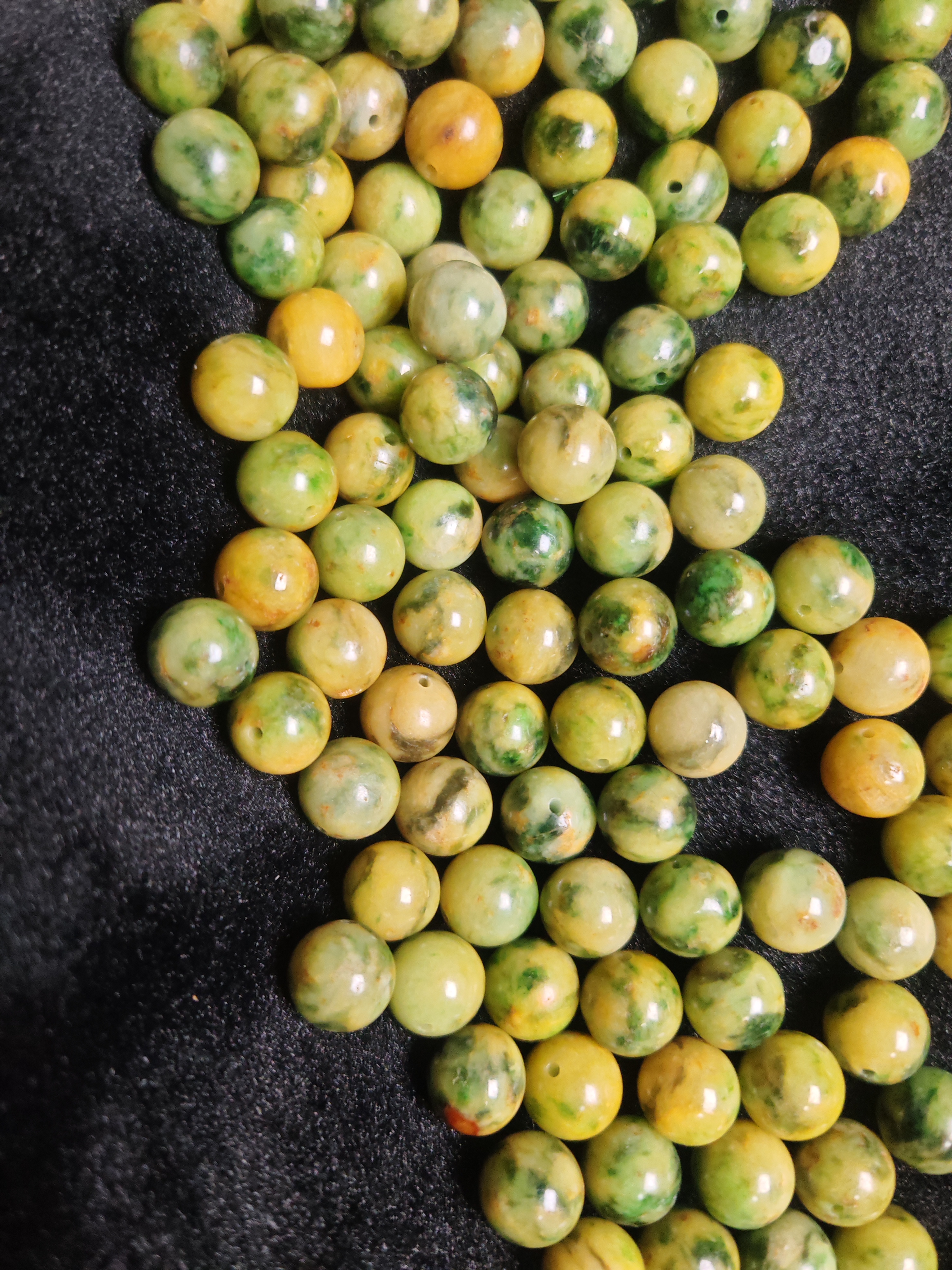 天然黄加绿珠子卡13+一颗的价格