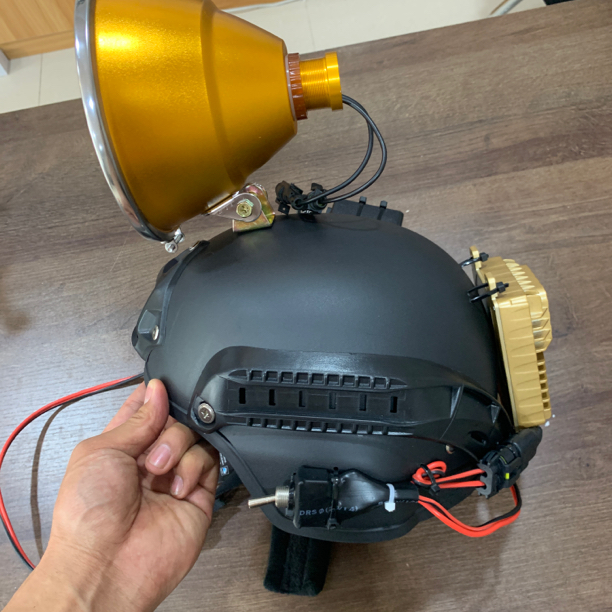 12付氙气灯 调焦16公分灯头 128黄金眼