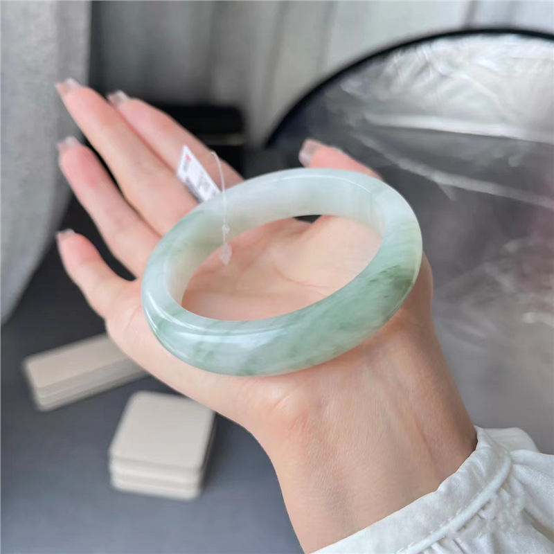 天山翠手镯尺码官方正版玉手镯表