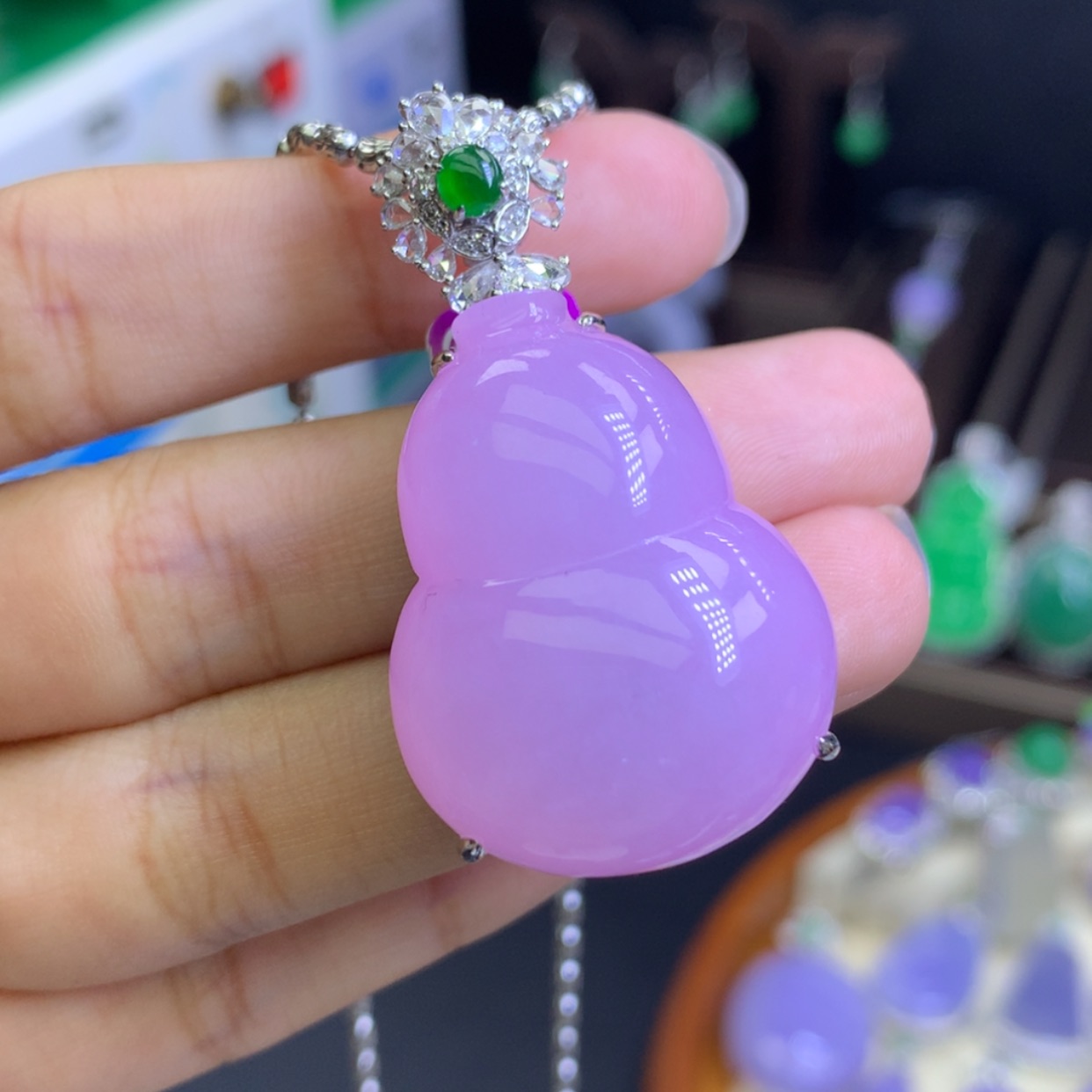 【闪购商品】翡翠颈饰18K金镶嵌Z***3