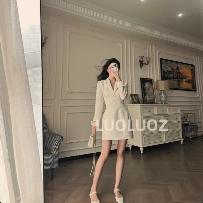 【现货】LUOLUOZ【玫瑰谱曲】秋季收腰女神范短款气质连衣裙