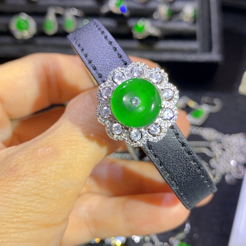 【闪购商品】翡翠挂件合金天然翡翠