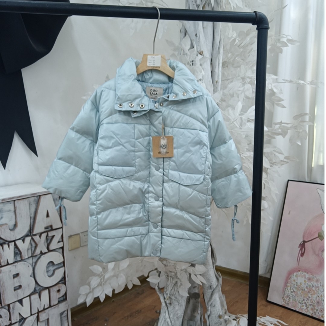 O101浅蓝色羽绒服/童装