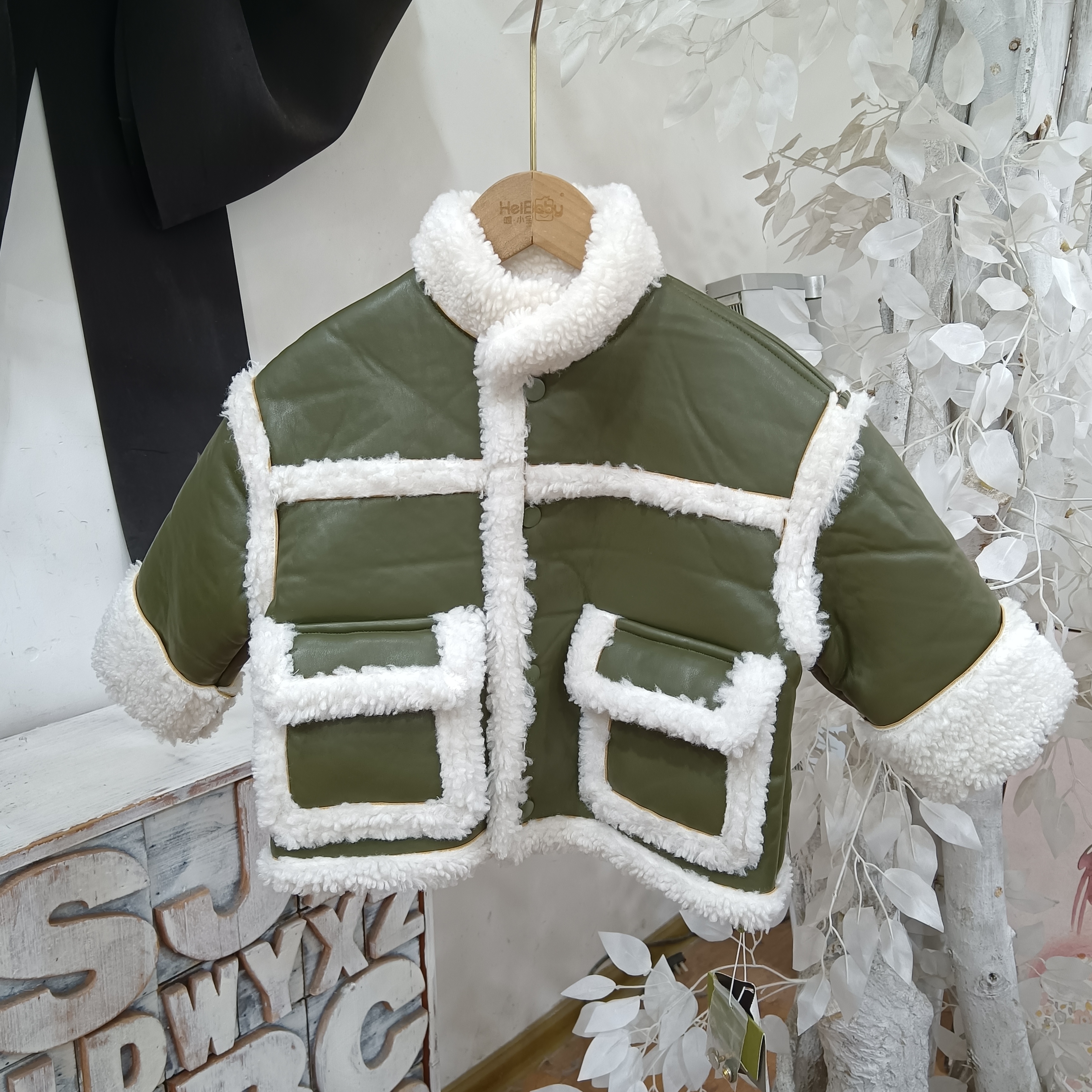 N688绿色羔毛皮衣外套/恋沐