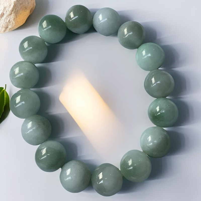 渐变鸳鸯春彩豆绿底透绿光高端缅甸上等A级女生正品翡翠翡翠珠串