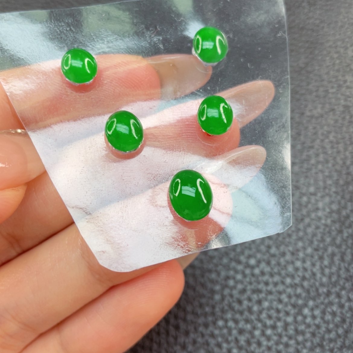 【闪购商品】定制翡翠未镶嵌冠*妈