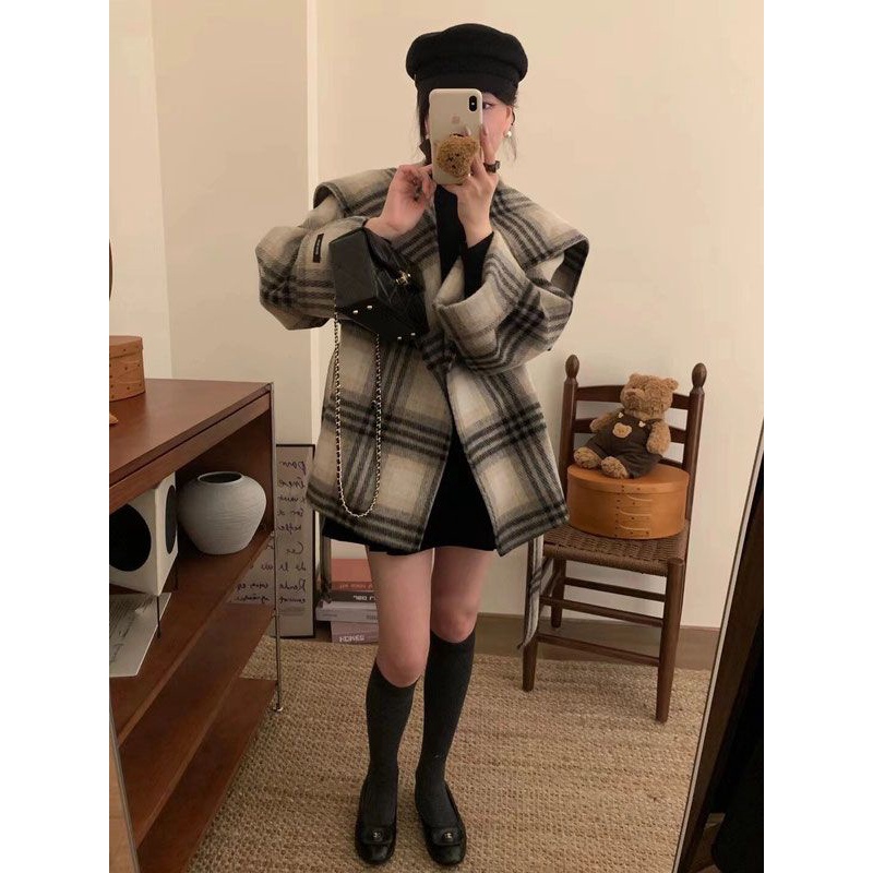 2025秋款新款格子海军领呢子大衣女设计感宽松小个子时尚毛呢外套