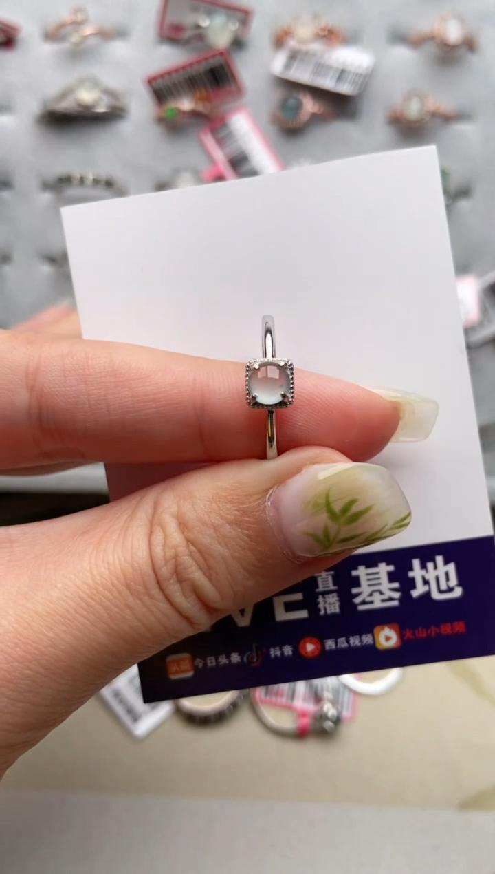 【闪购商品】翡翠戒指银S925镶嵌......