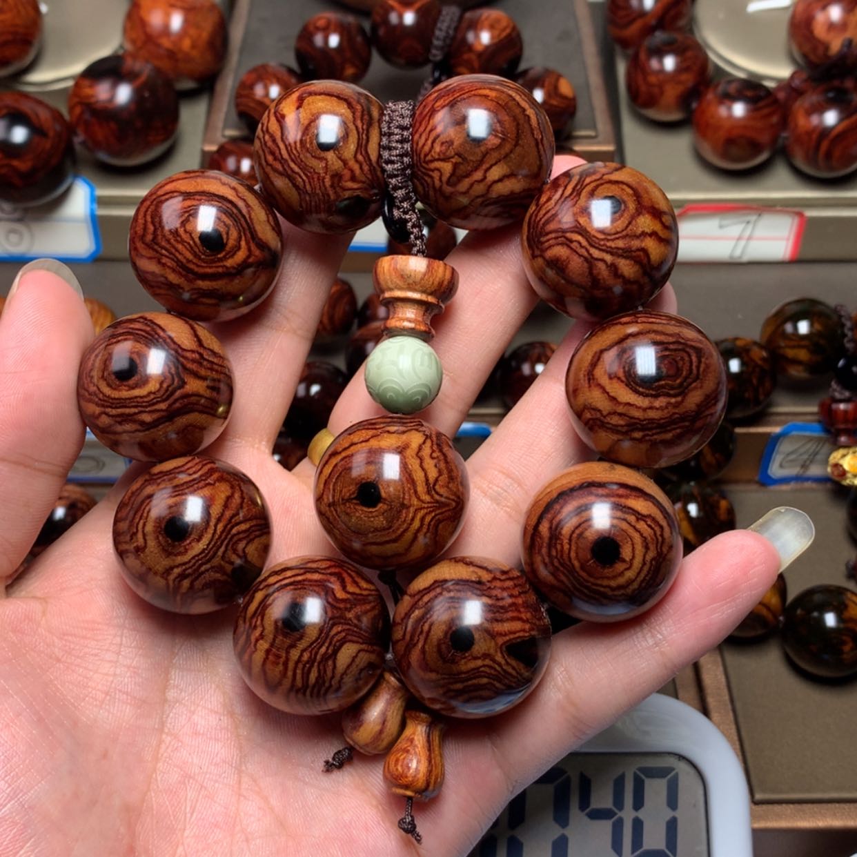 【闪购商品】雕刻木材郑****）