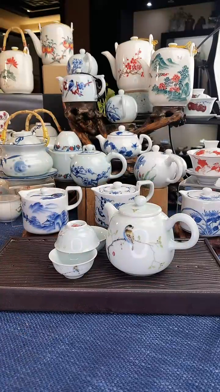 【闪购商品】瓷绿叶鸟钟韵壶