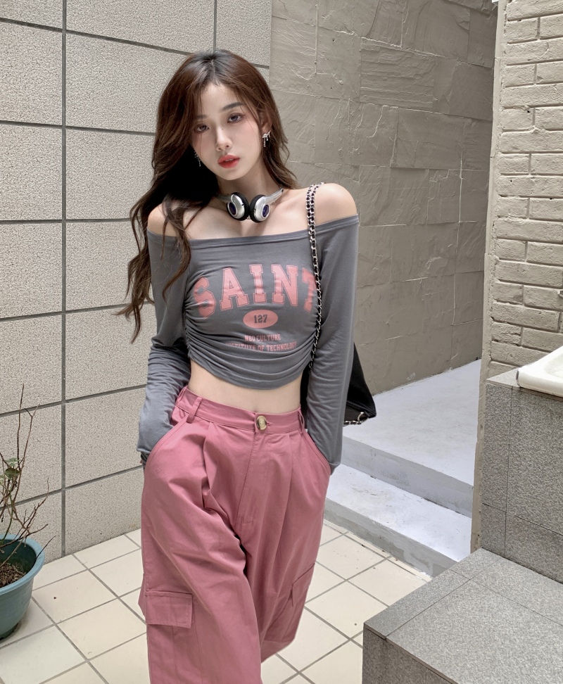 性感辣妹风印花短款T恤女夏薄款百搭长袖防晒衫设计感一字肩上衣