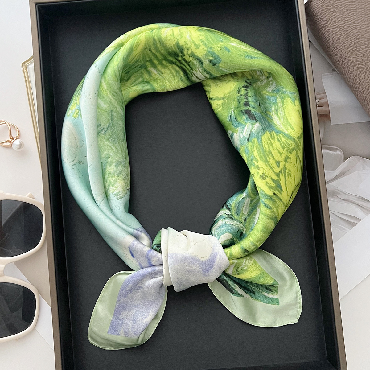 小清新绿色油画印花丝巾春夏款时尚70小方巾包头围巾绑包发带腰