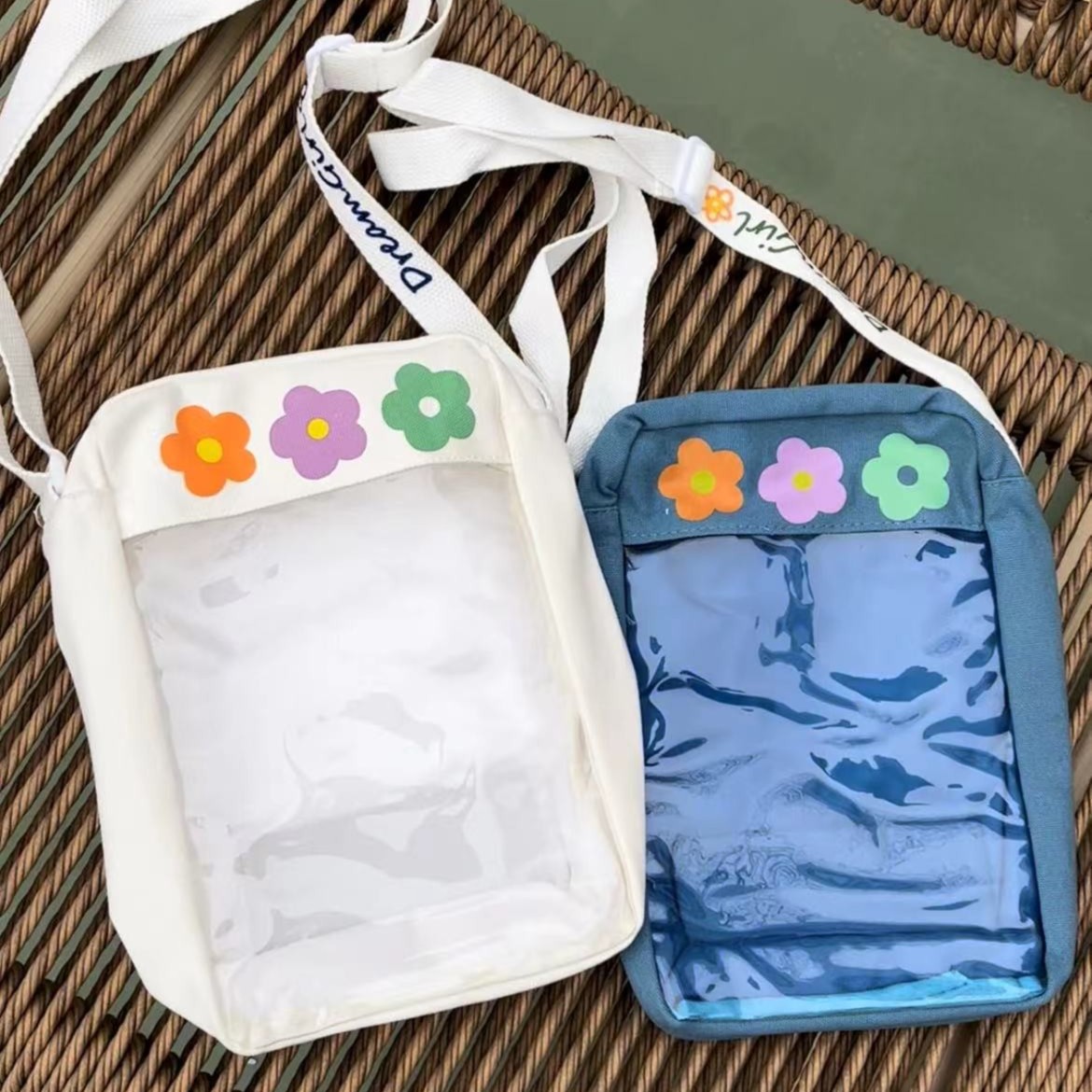 12月3号清花朵斜挎包     