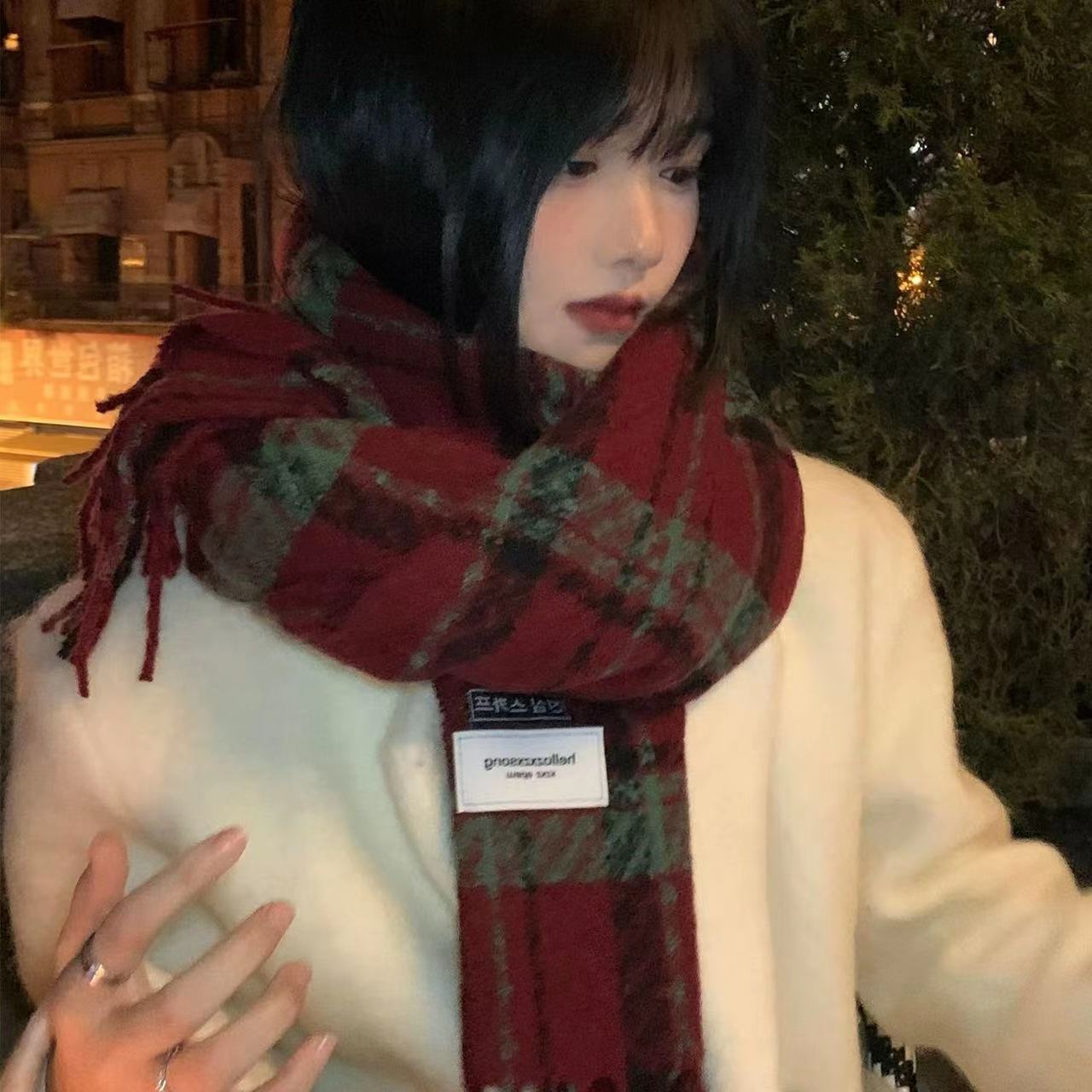 2025新款韩版方块格子时尚流苏仿羊绒围巾女冬季韩版百搭防寒保暖