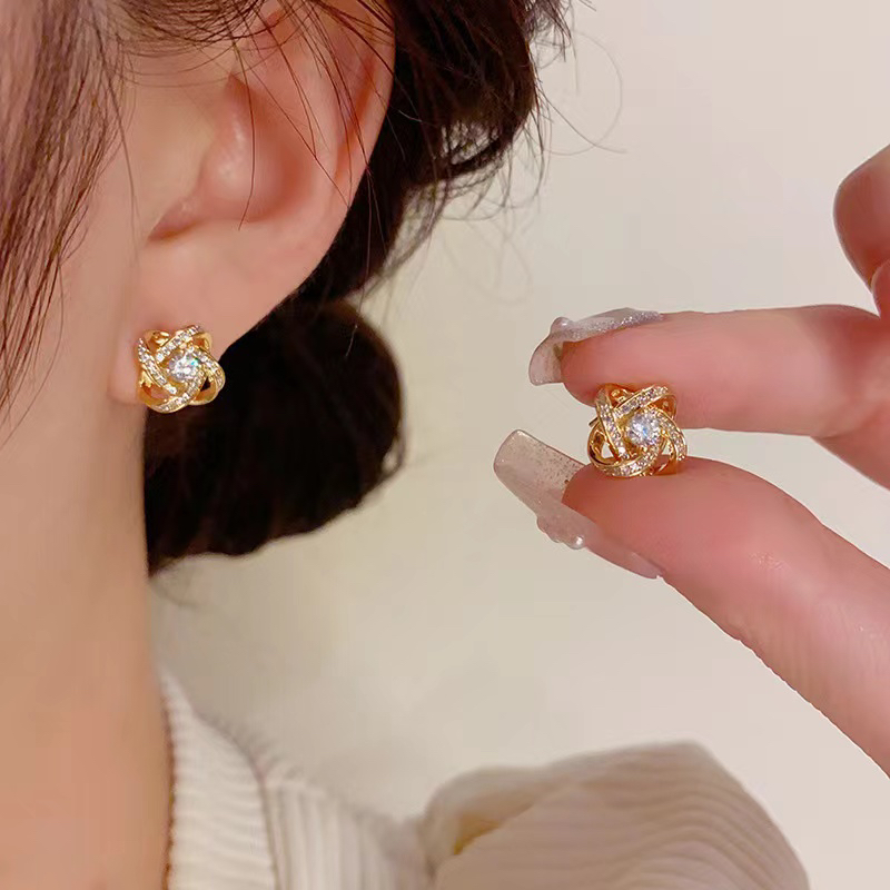 铜合金锆石耳饰 爆闪同心结耳钉各种风格都可以带的同心结